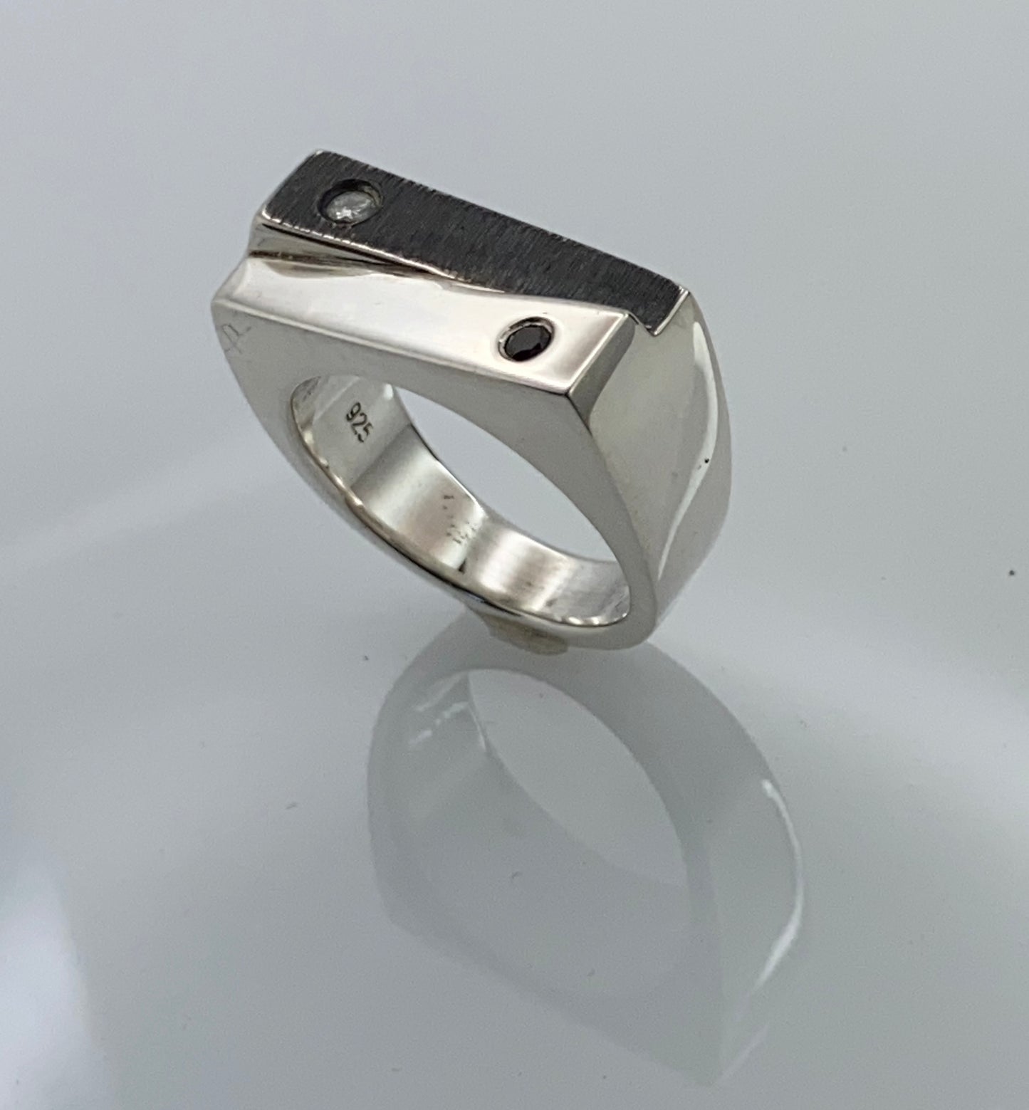 Cross Quarter Ring